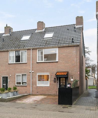 Heliotroop 68, 's-Gravenzande