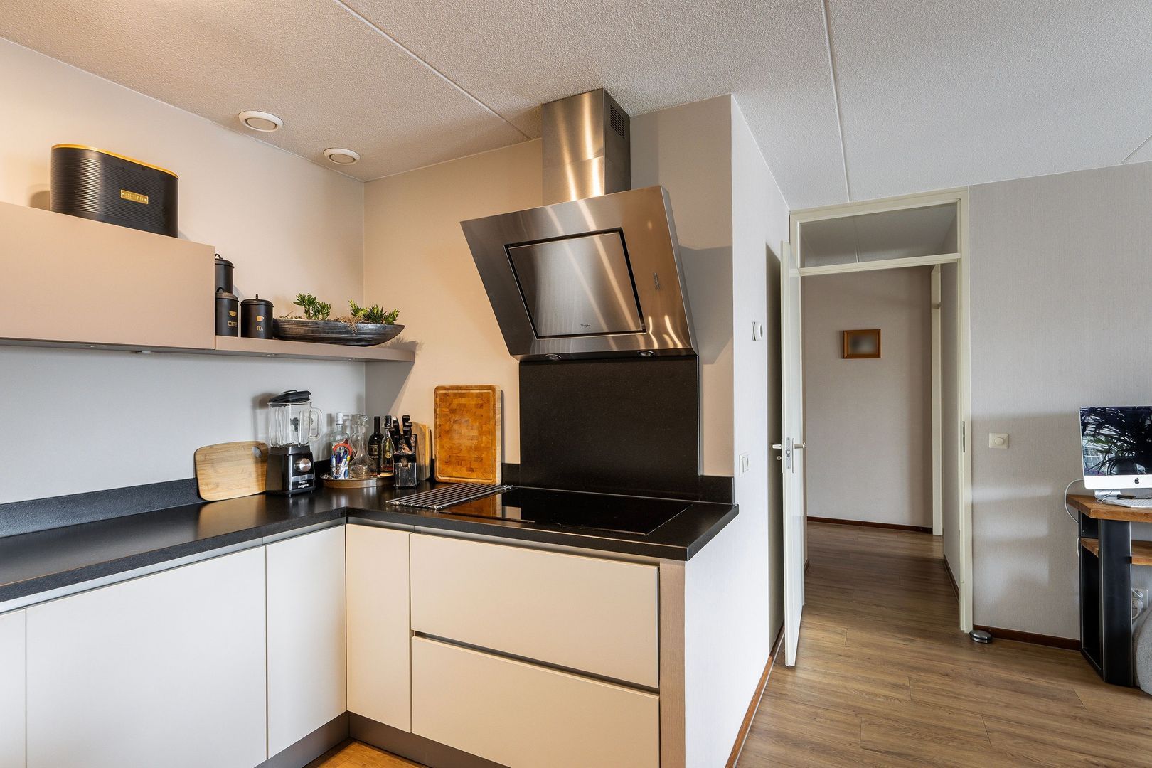 Marktplein 16, 's-Gravenzande foto-13