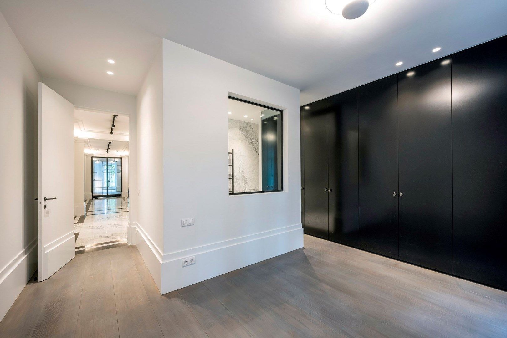 Steenbergen 2 a image 1