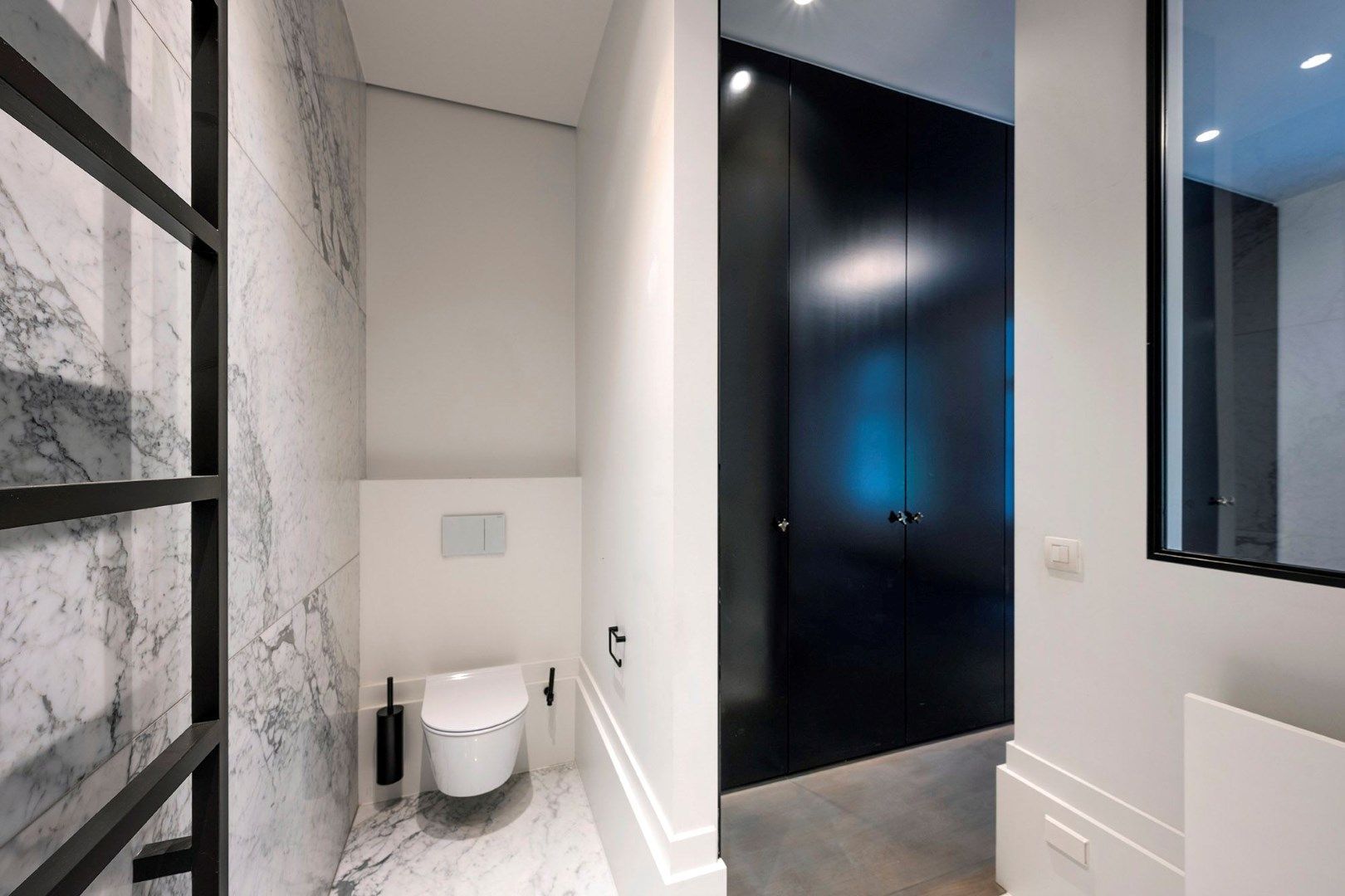 Steenbergen 2 a image 1