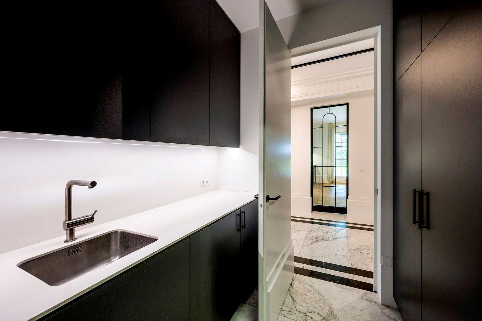 Steenbergen 2 a image 1