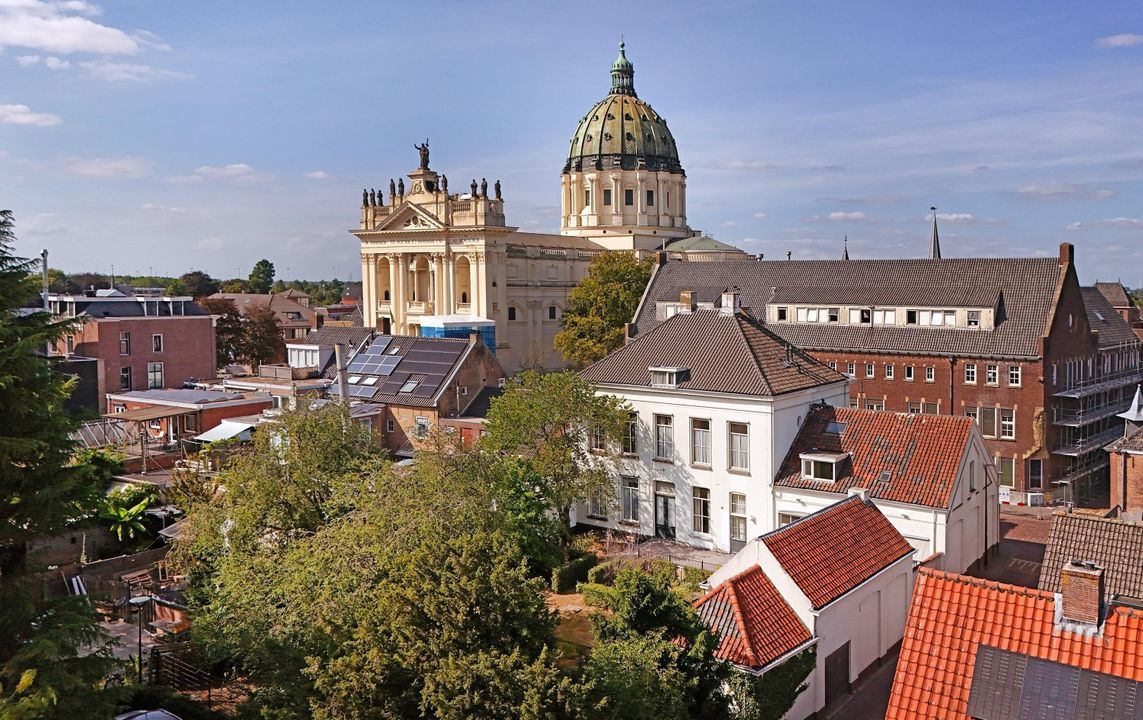 Markt 84, Oudenbosch