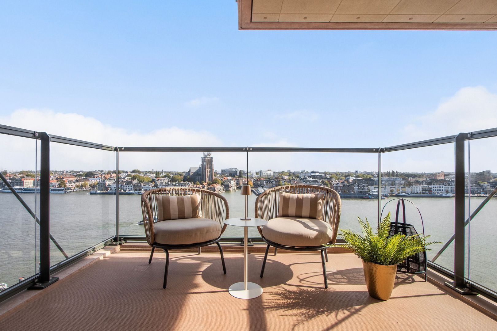 Euryzakade 516 image 1