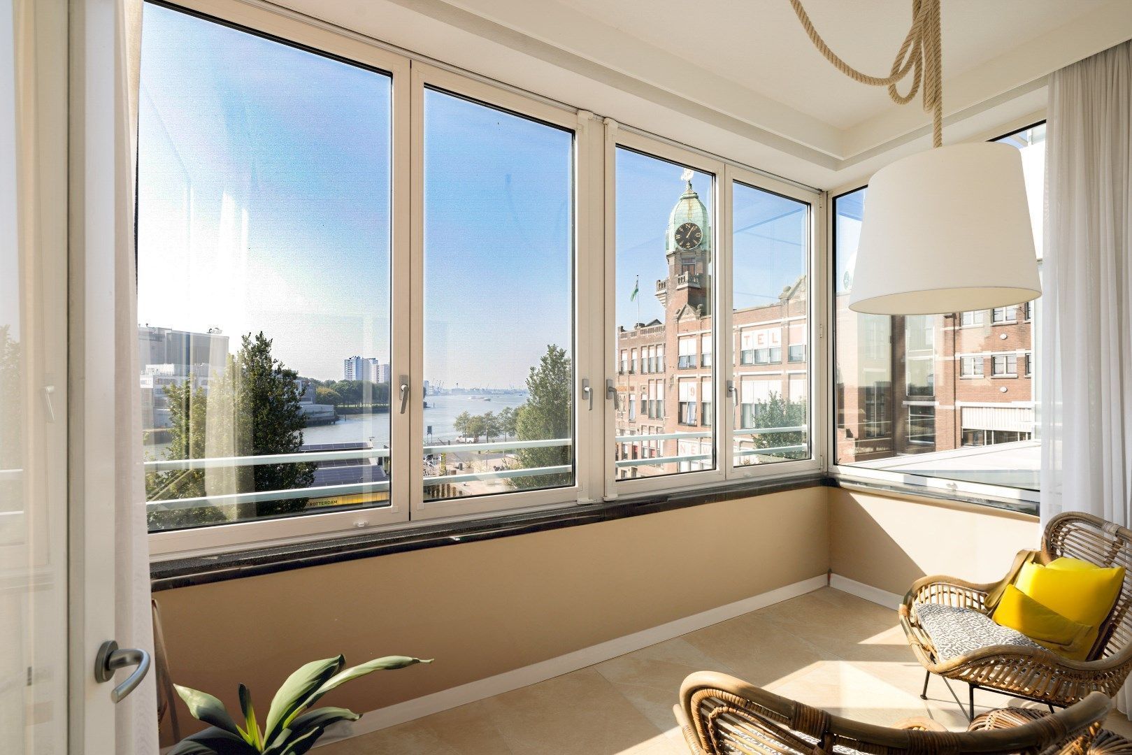 Landverhuizersplein 2 image 1