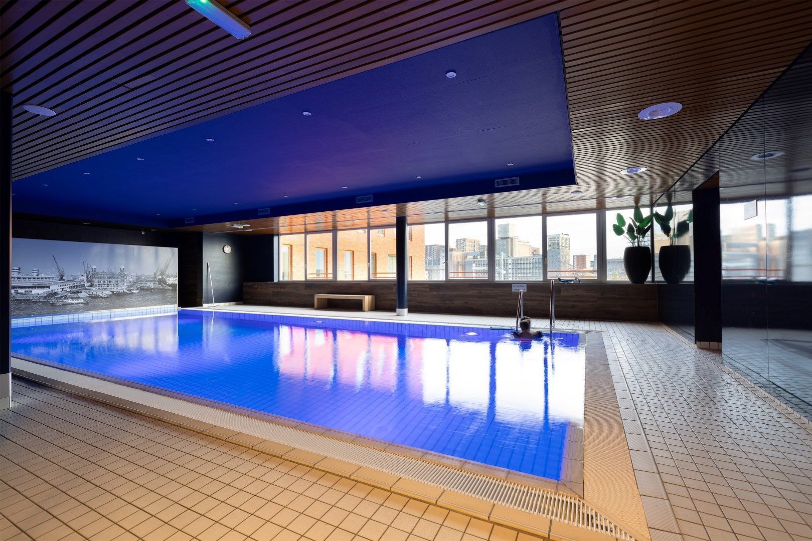 Landverhuizersplein 2 image 1