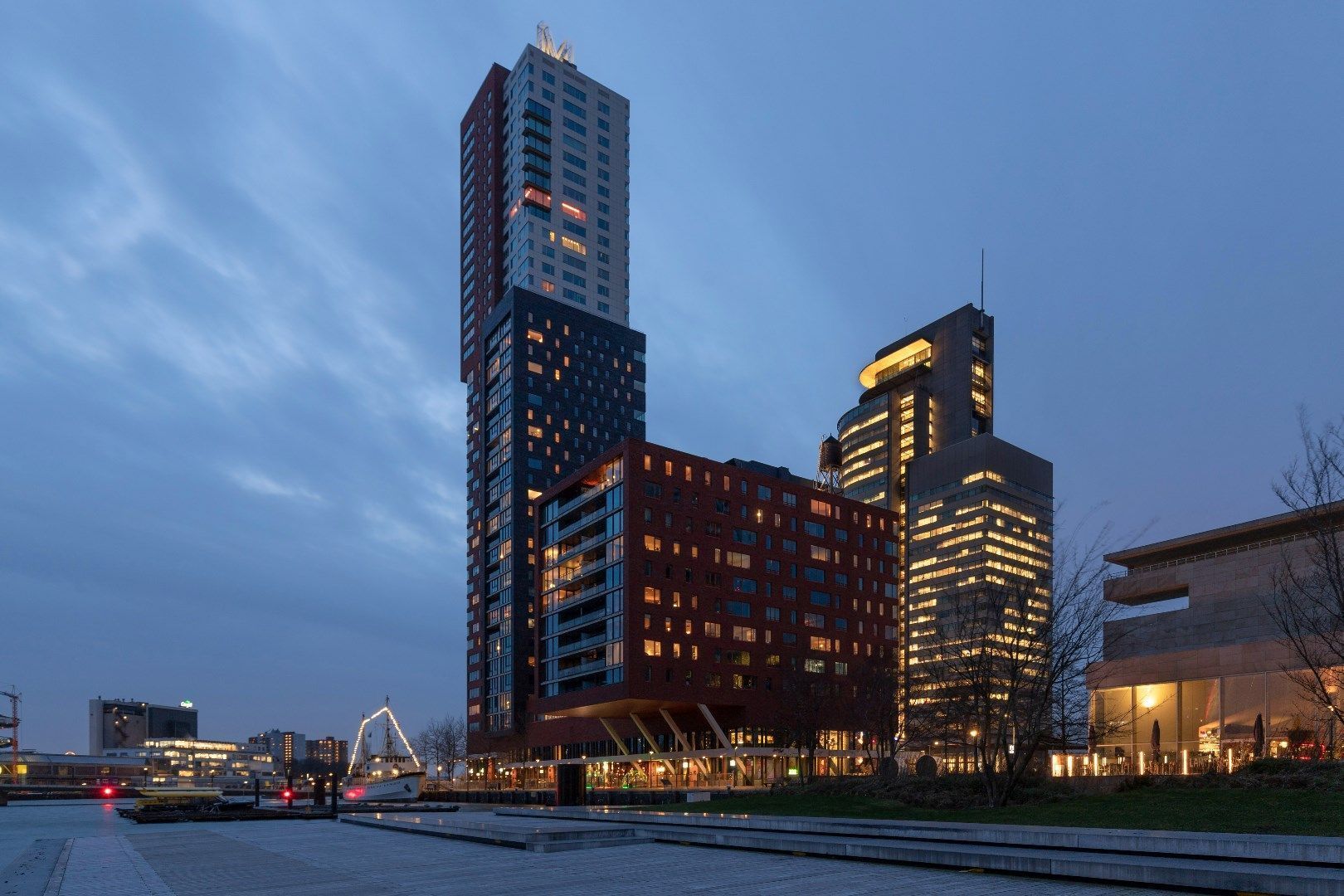 Landverhuizersplein 2 image 1