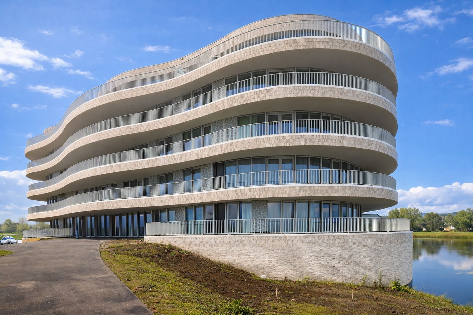 Van der Duijn van Maasdamweg 668 image 1