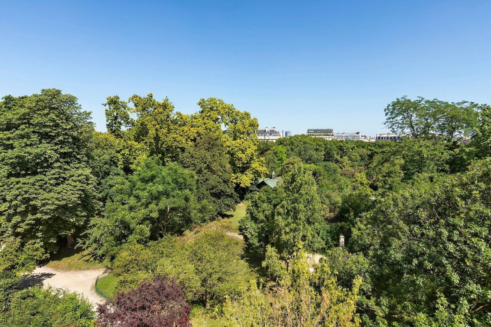 Paris 8th District image 1