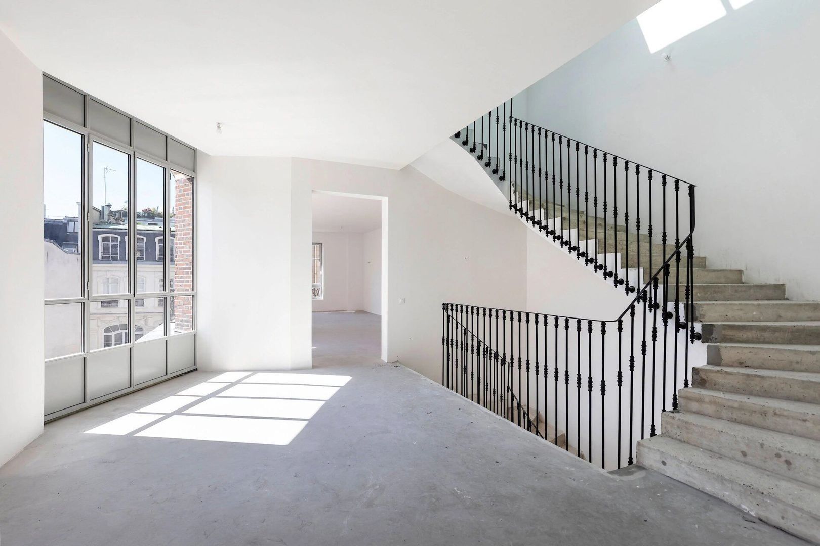 Paris 8th District image 1