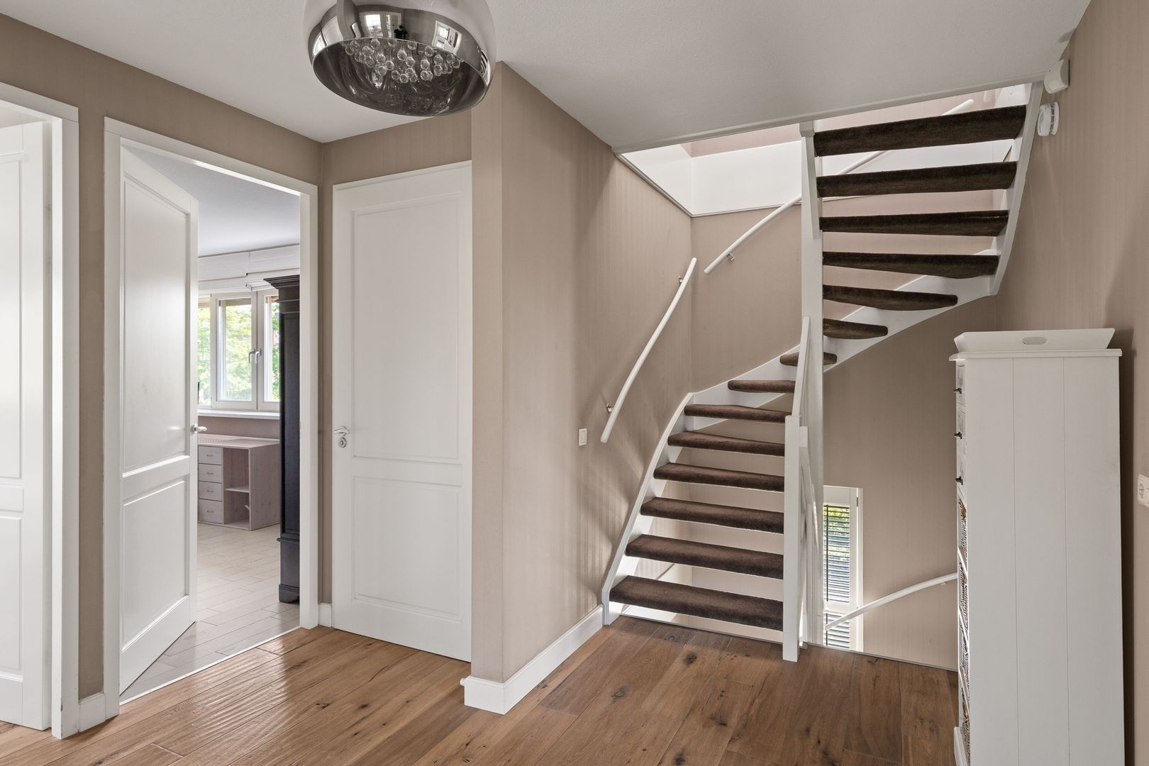 Windsorhof 3 image 1