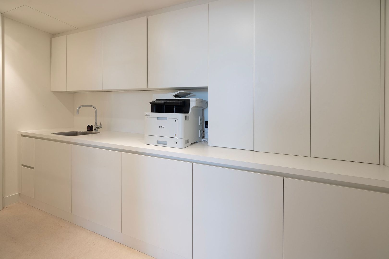 Landverhuizersplein 146 image 1