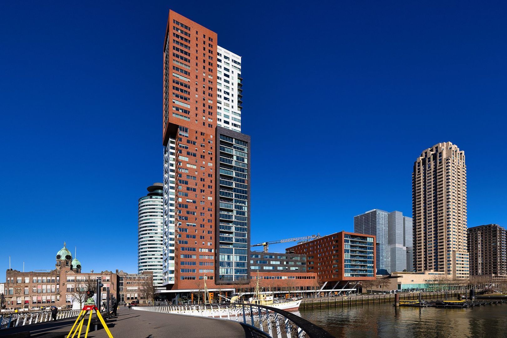 Landverhuizersplein 146 image 1