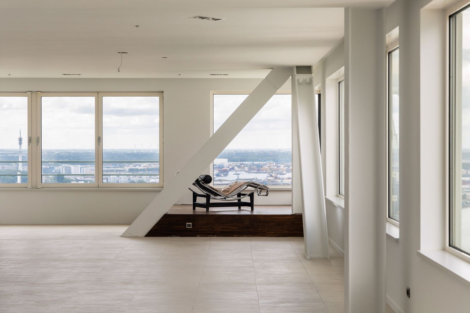 Landverhuizersplein 151 image 1