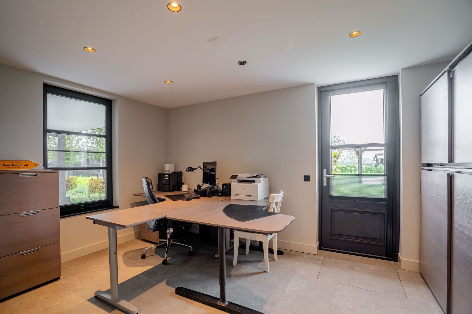 1e Kruisweg 17 B image 1