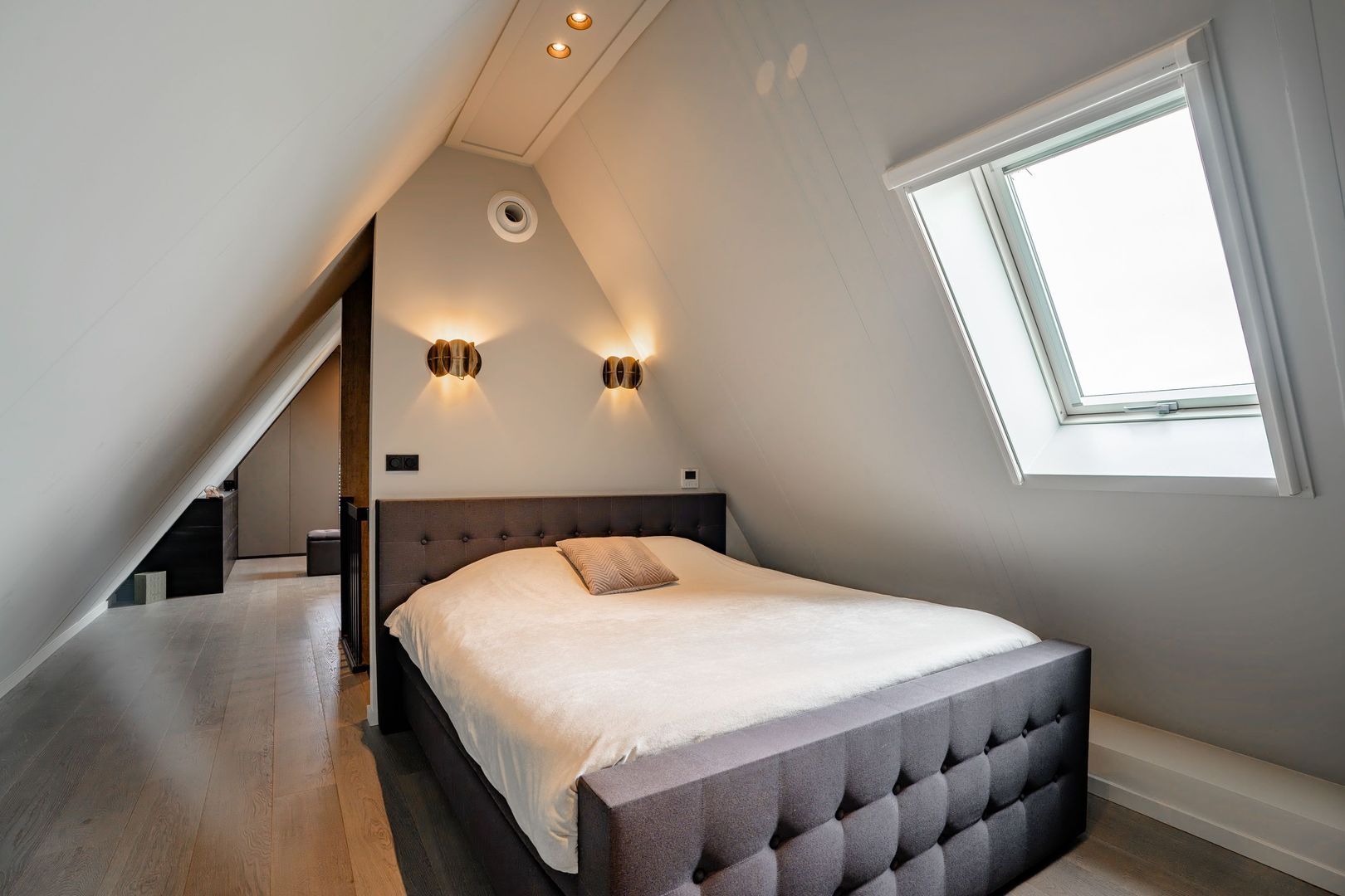 1e Kruisweg 17 B image 1