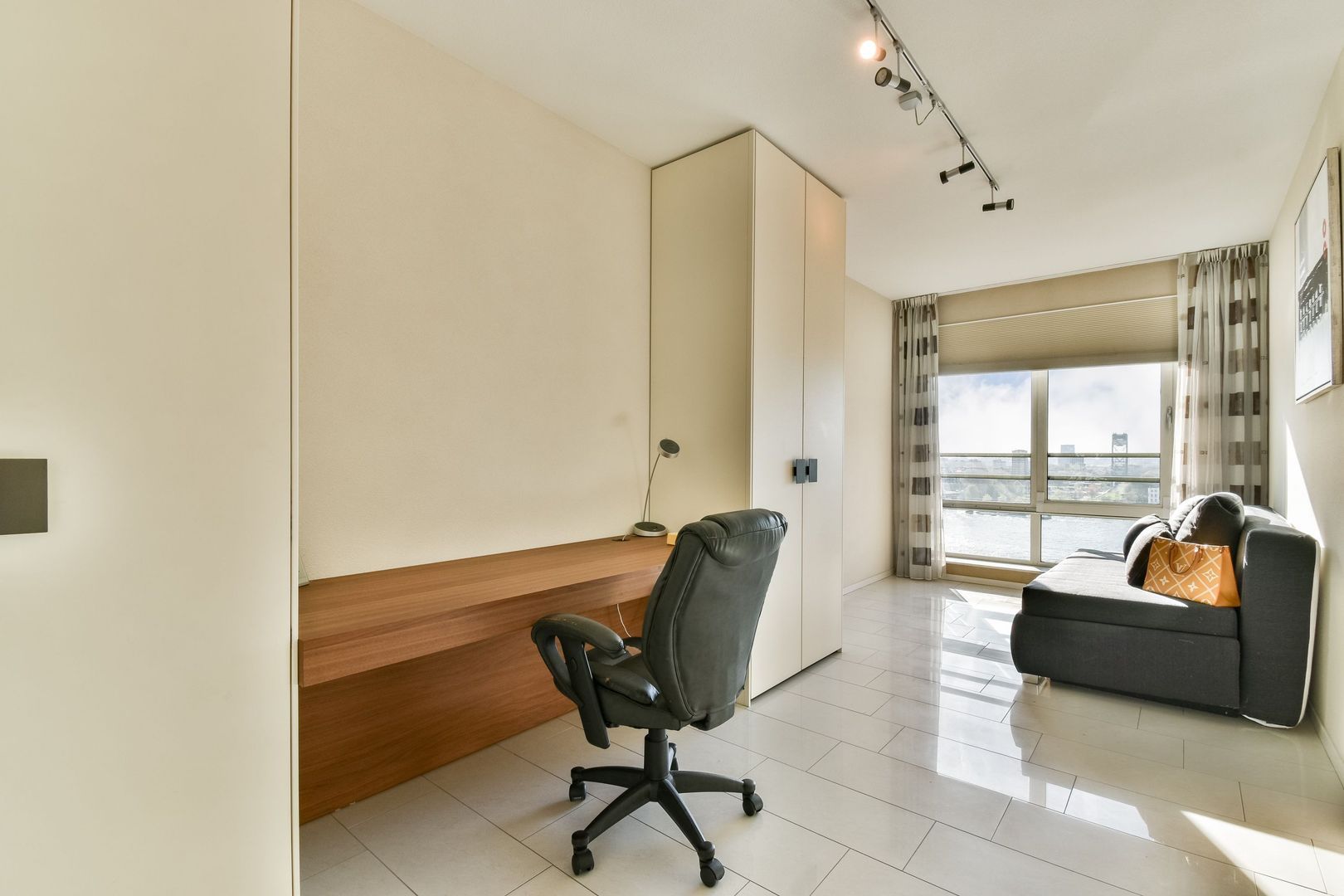 Wijnhaven 43 E image 1