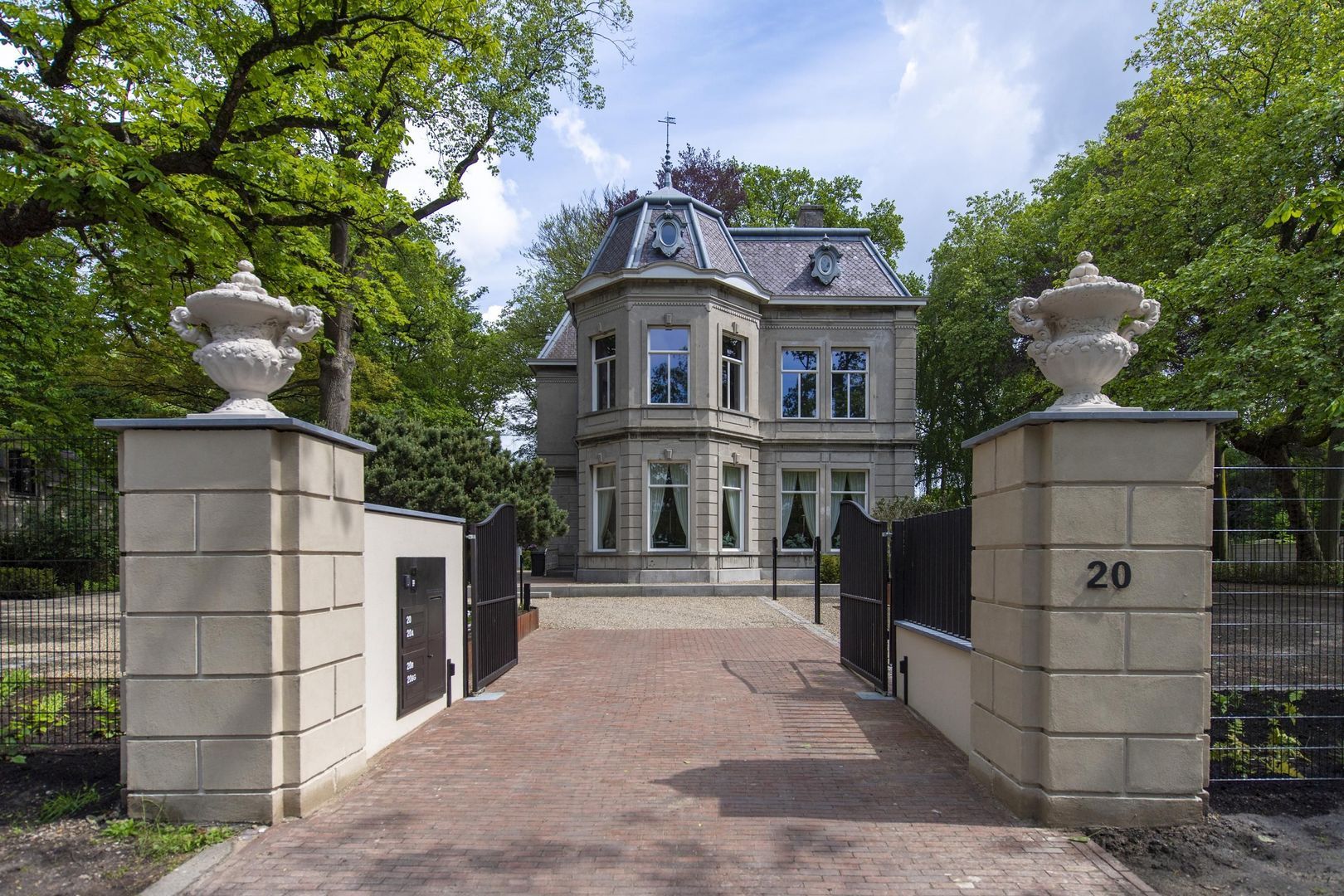 Koningshoeven 20 b image 1