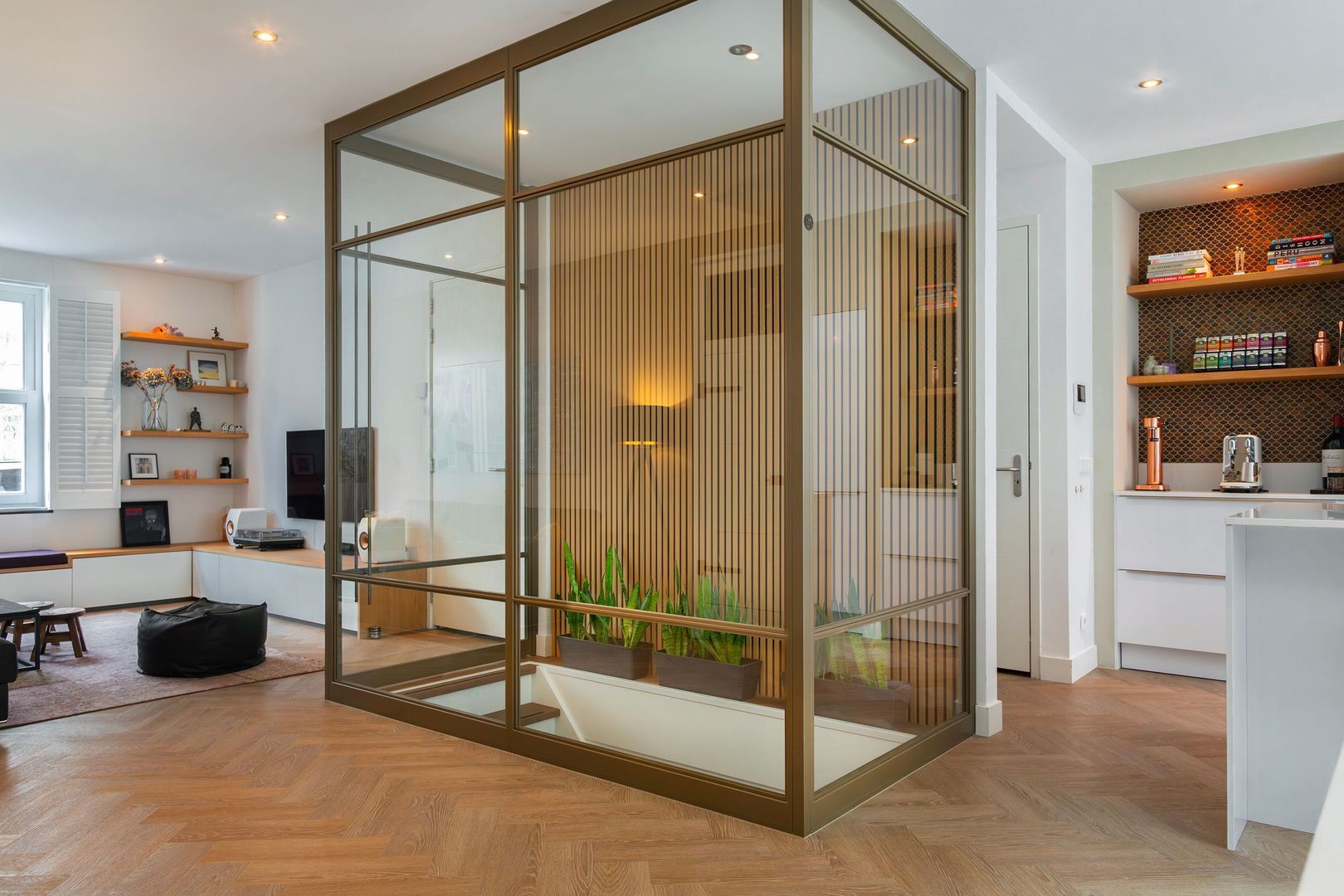 Uithoornstraat 27 H image 1