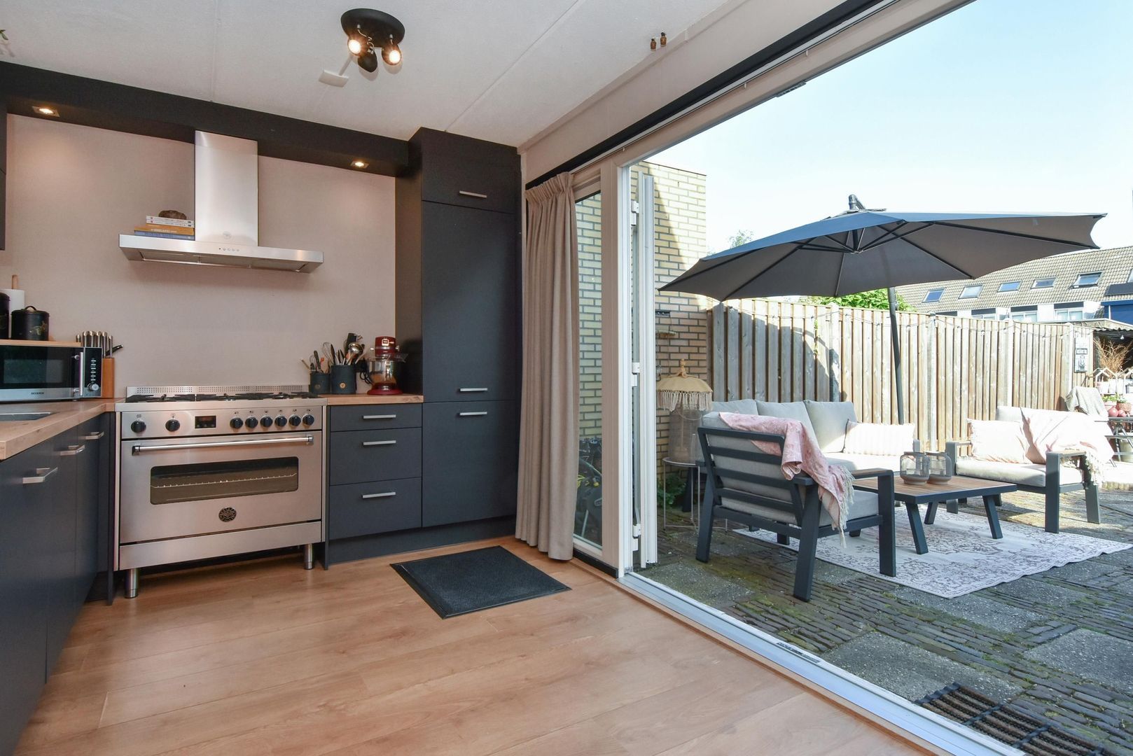 Oe Thantstraat 15, Delft foto-2