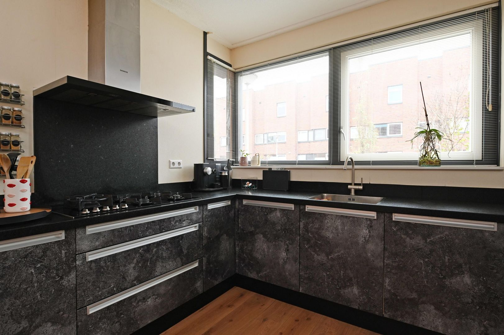 Juttepeer 72, Den Hoorn foto-12