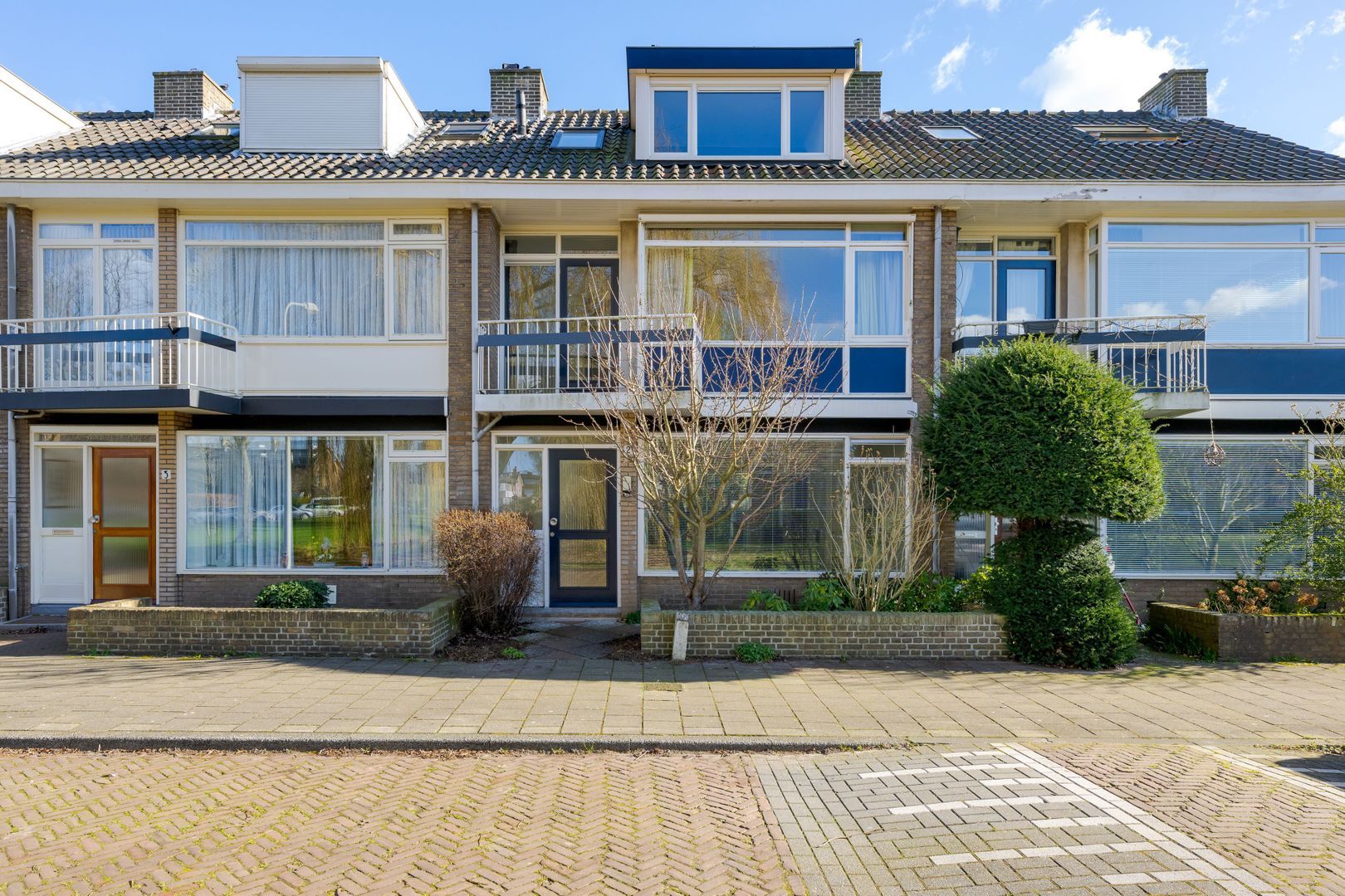 Koningin Emmalaan 2, Voorschoten foto-0