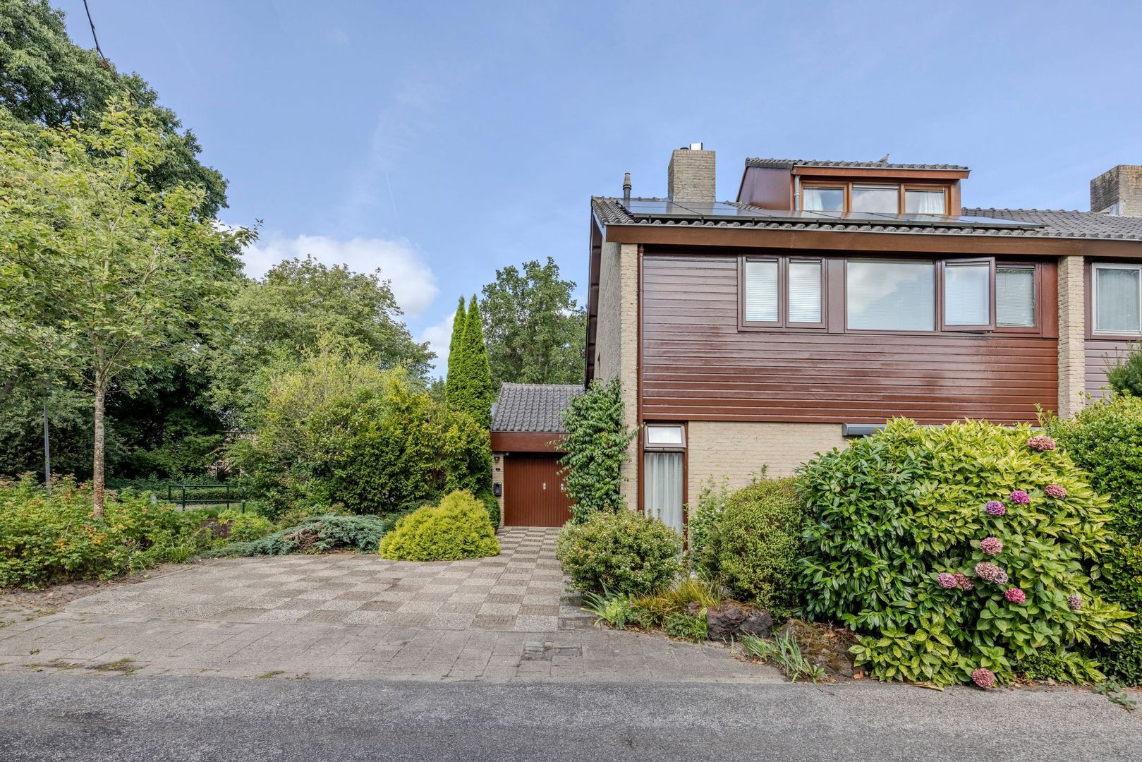 Roucooppark 1, Voorschoten foto-0