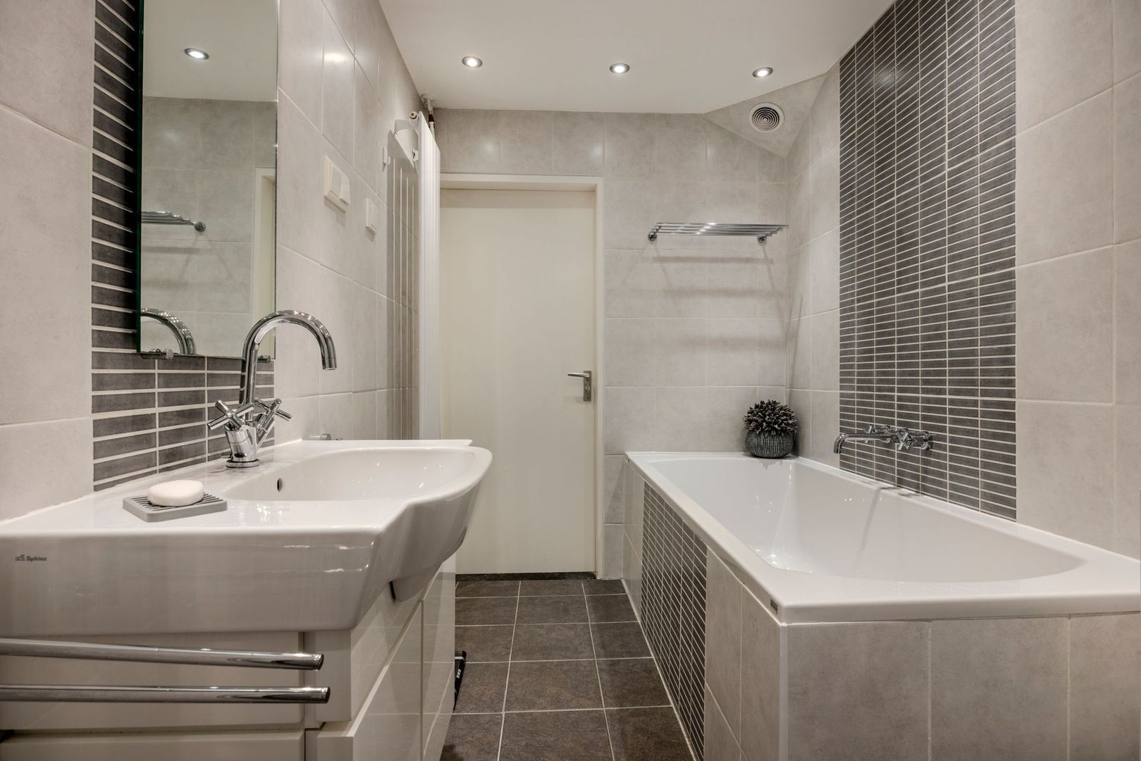 Roucooppark 1, Voorschoten foto-24