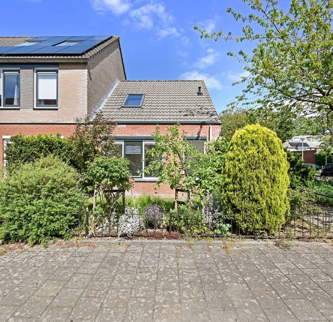Alexander Adamskistraat 11, Voorschoten foto-3