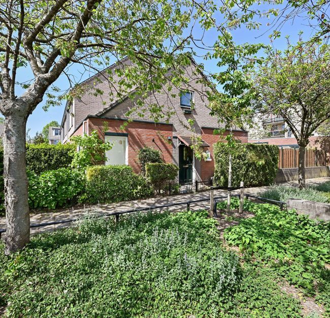 Alexander Adamskistraat 11, Voorschoten foto-0