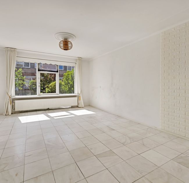 Alexander Adamskistraat 11, Voorschoten foto-1