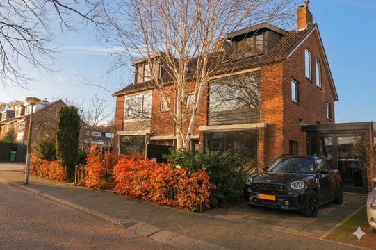 Keizer Karelweg, Amstelveen