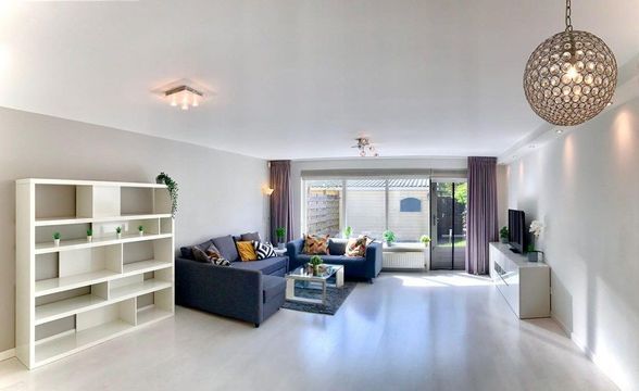 Anne de Vrieslaan, Amstelveen