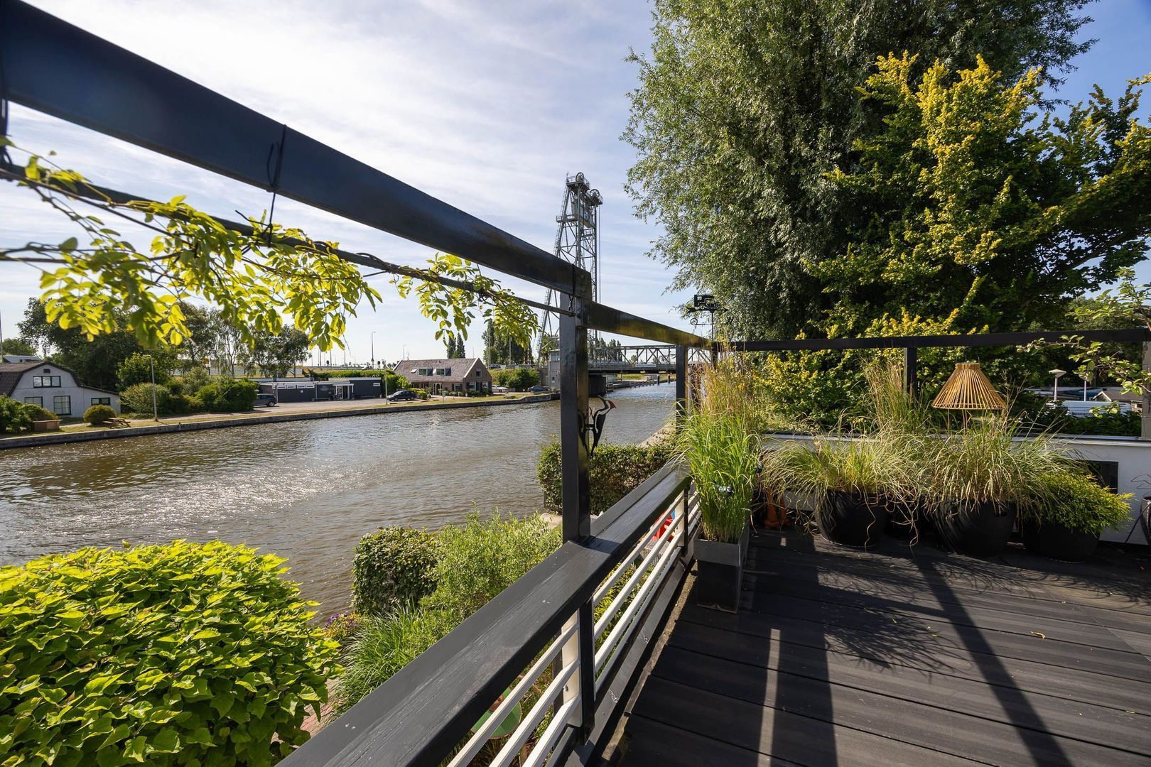 Gouwsluisseweg 5, Alphen Aan Den Rijn foto-50 blur