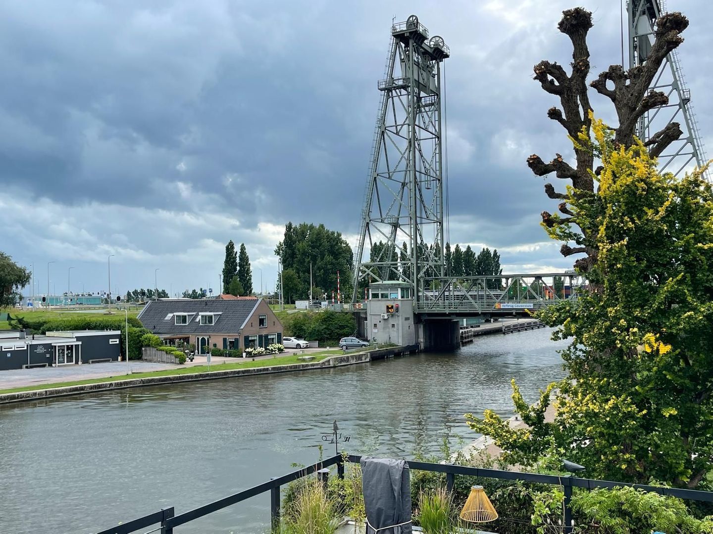 Gouwsluisseweg 5, Alphen Aan Den Rijn foto-55 blur