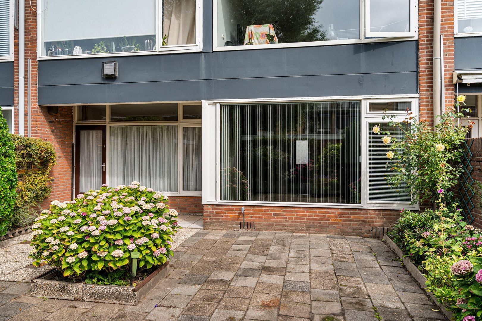 Eksterstraat 32, Alphen Aan Den Rijn foto-2 blur