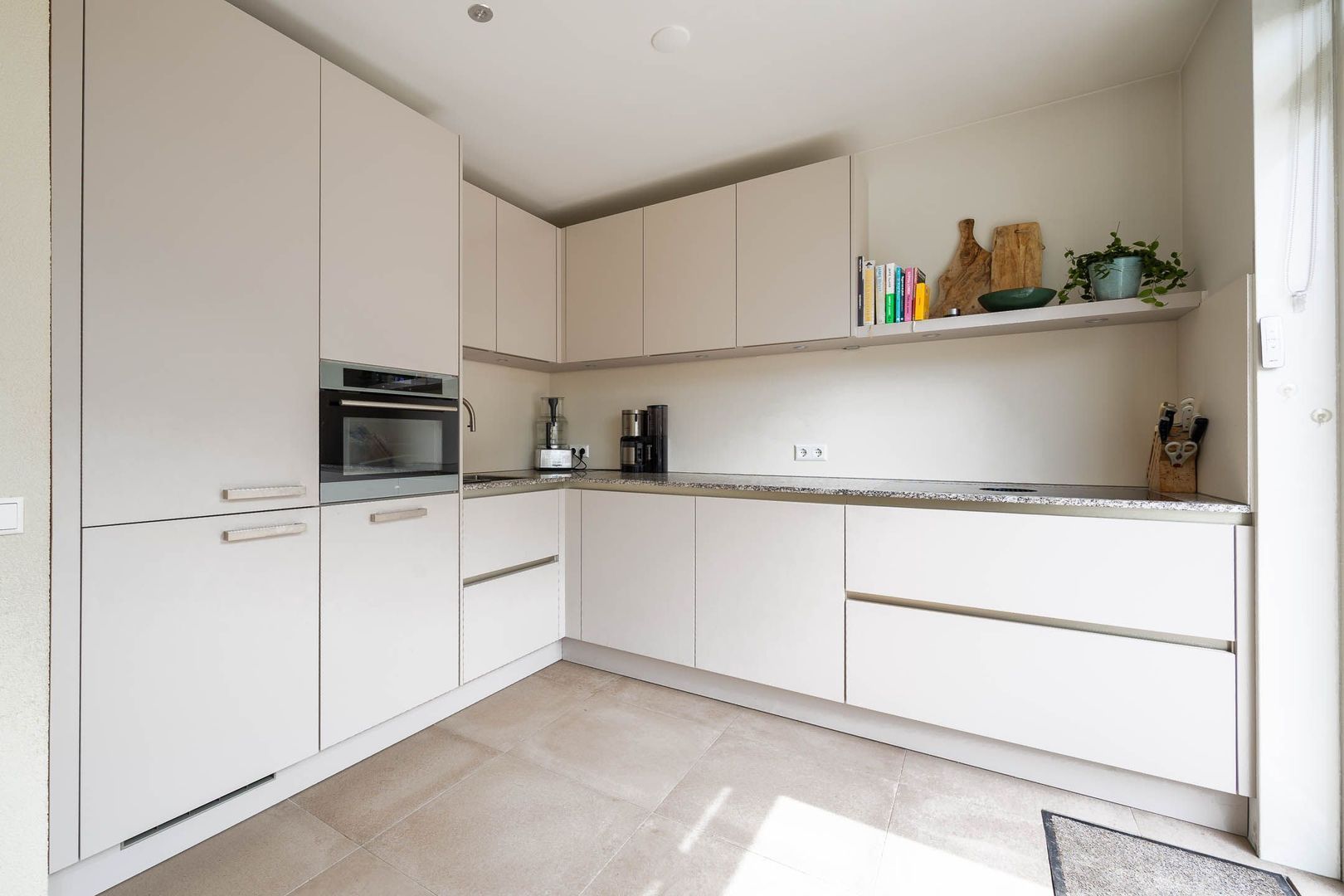 Emmalaan 66, Woubrugge foto-7 blur