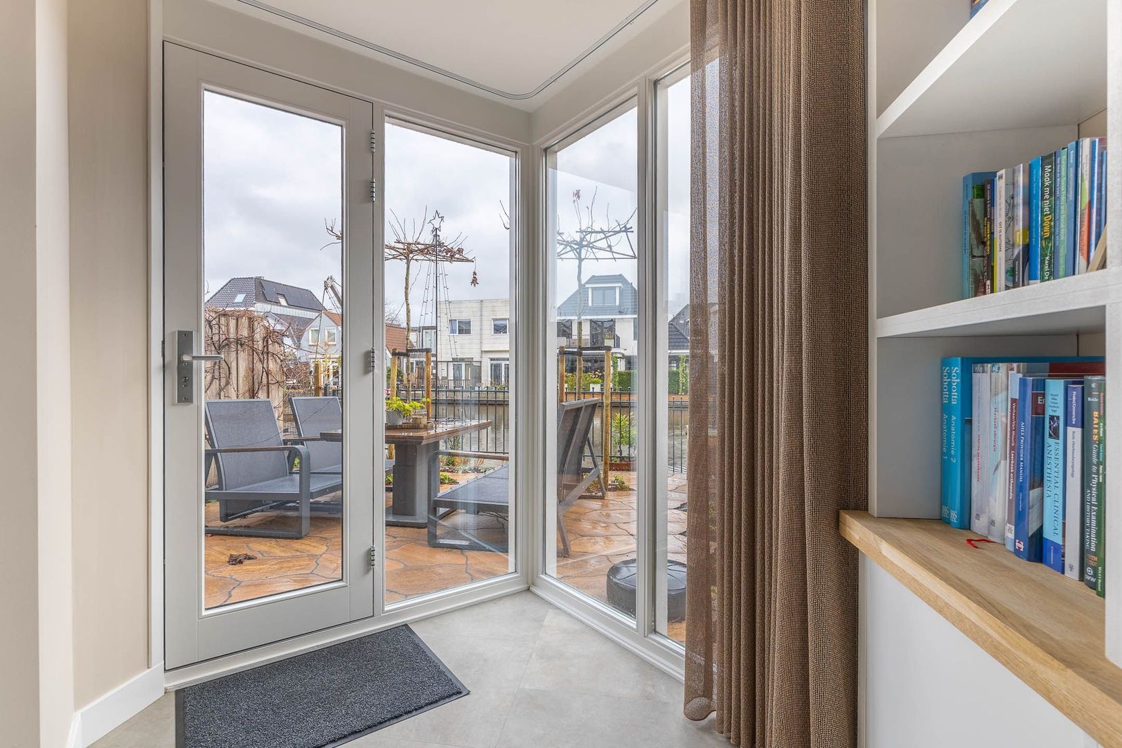 Bestevaer 18, Alphen Aan Den Rijn foto-7 blur