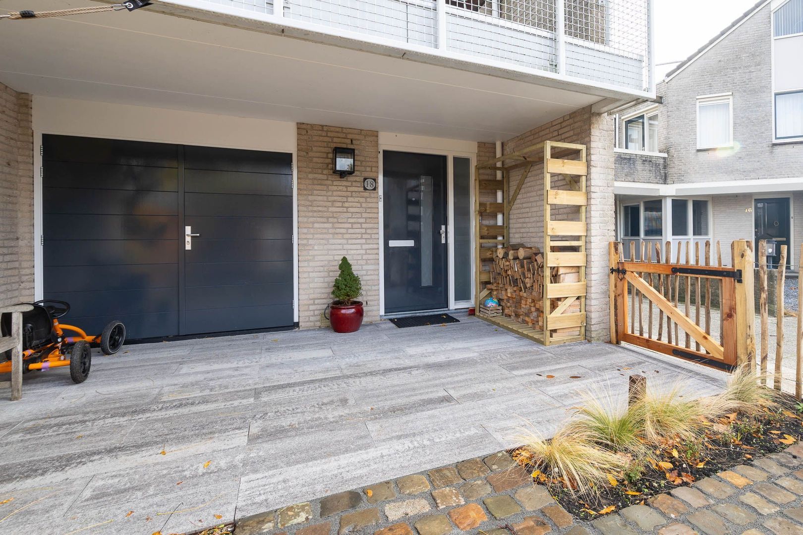 Bestevaer 18, Alphen Aan Den Rijn foto-36 blur