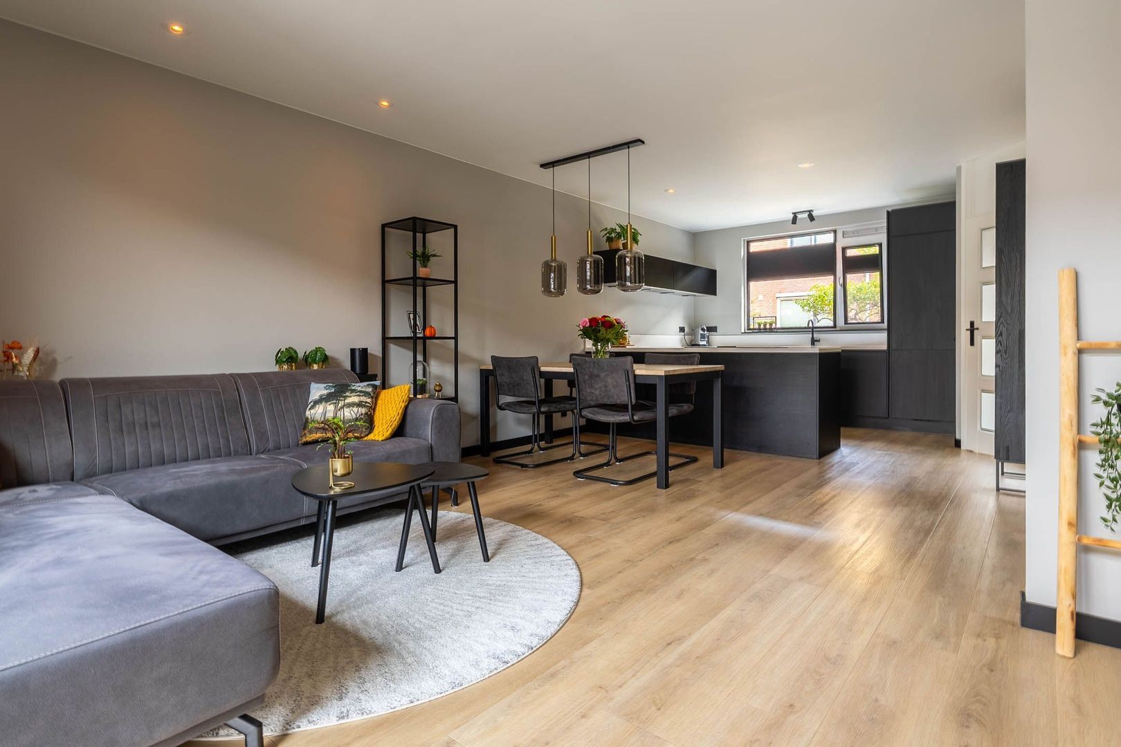 Zadelmaker 28, Alphen Aan Den Rijn foto-4 blur