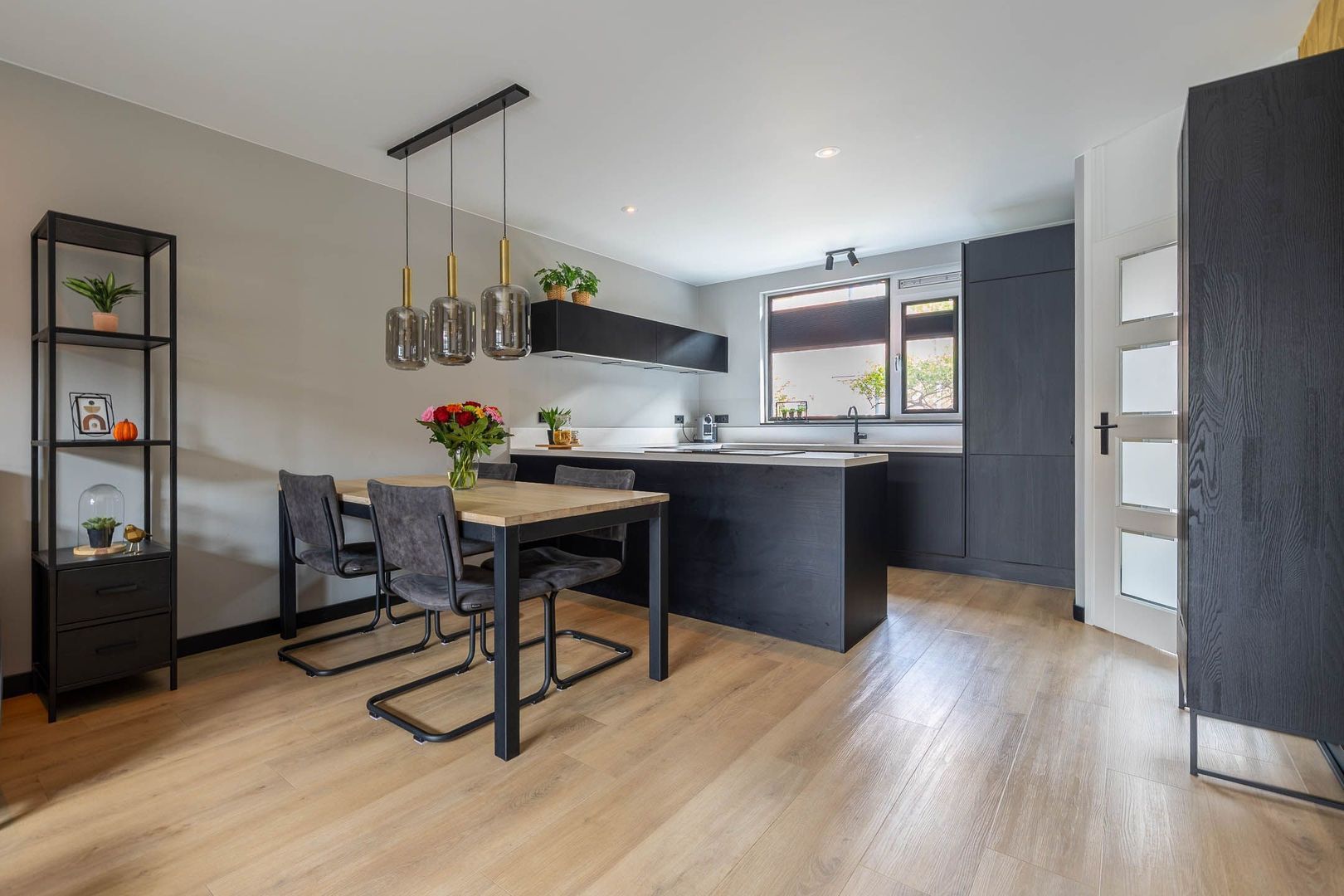 Zadelmaker 28, Alphen Aan Den Rijn foto-6 blur