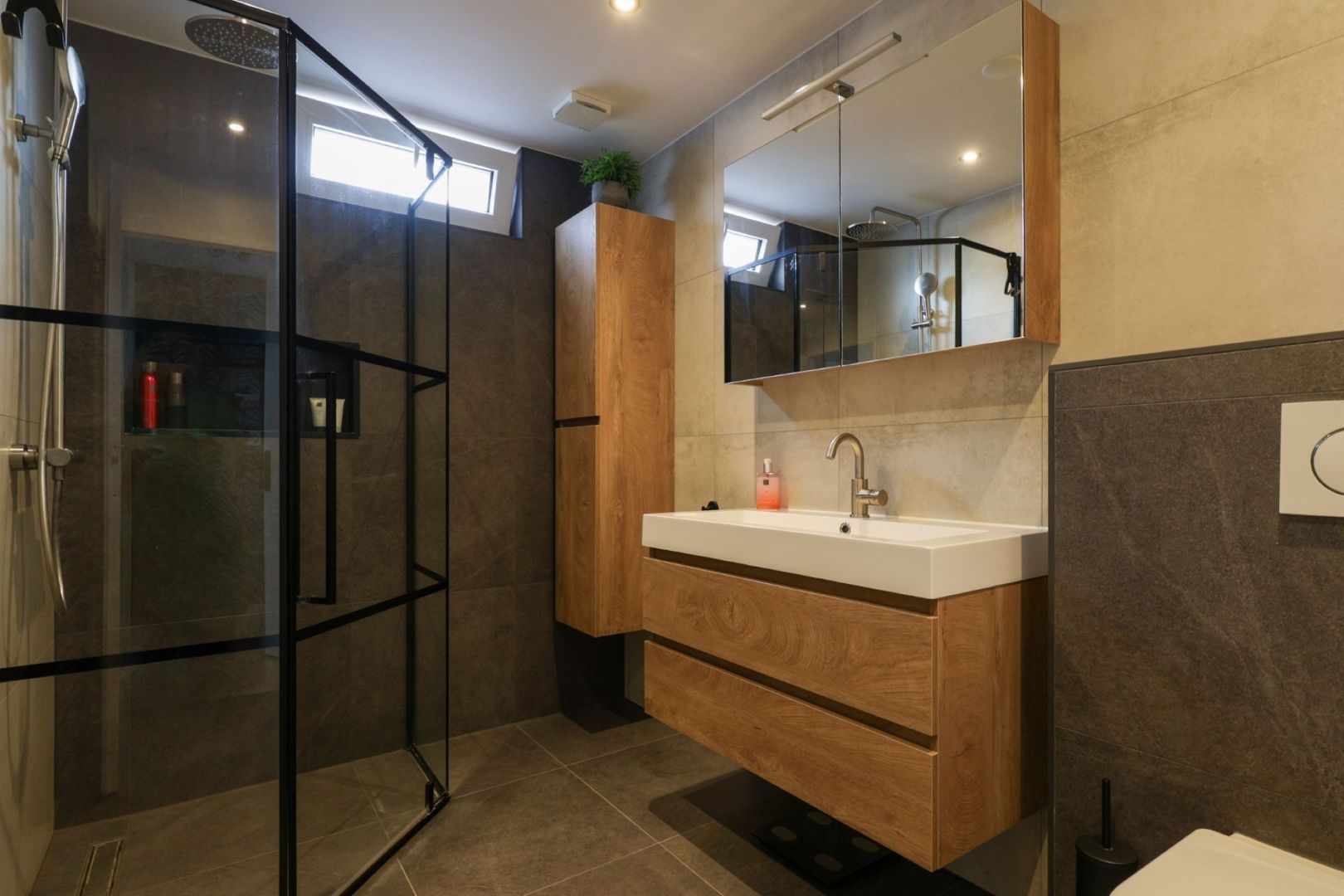 Zadelmaker 28, Alphen Aan Den Rijn foto-18 blur