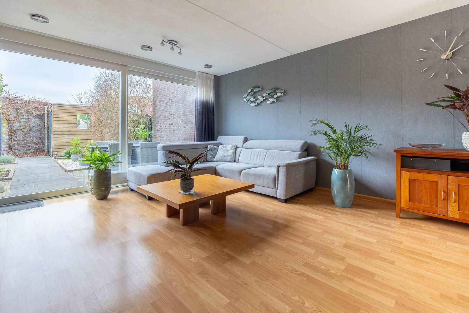 Polderpeil 93, Alphen Aan Den Rijn foto-1 blur