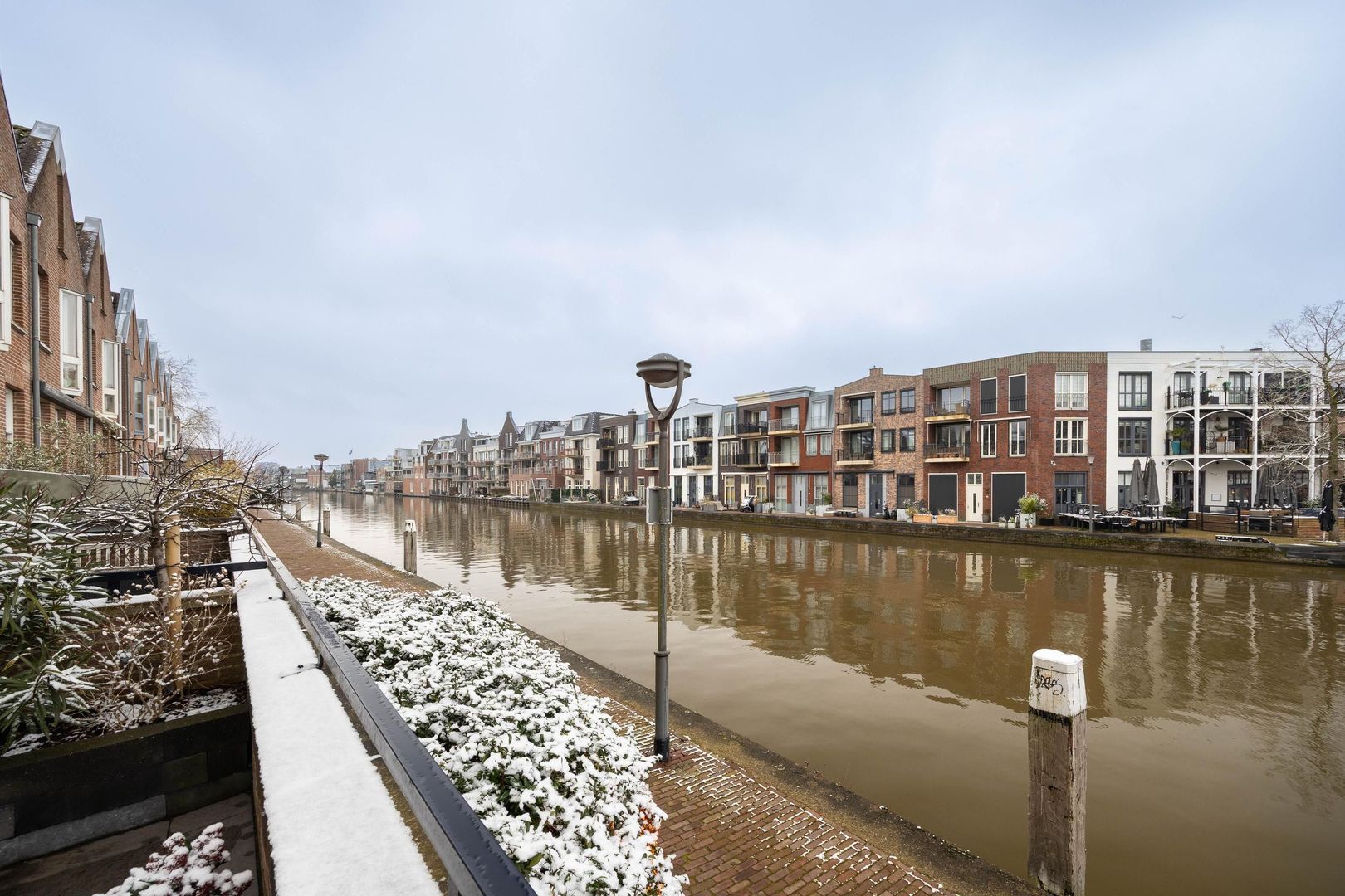 Curaçaostraat 8, Alphen Aan Den Rijn foto-1 blur