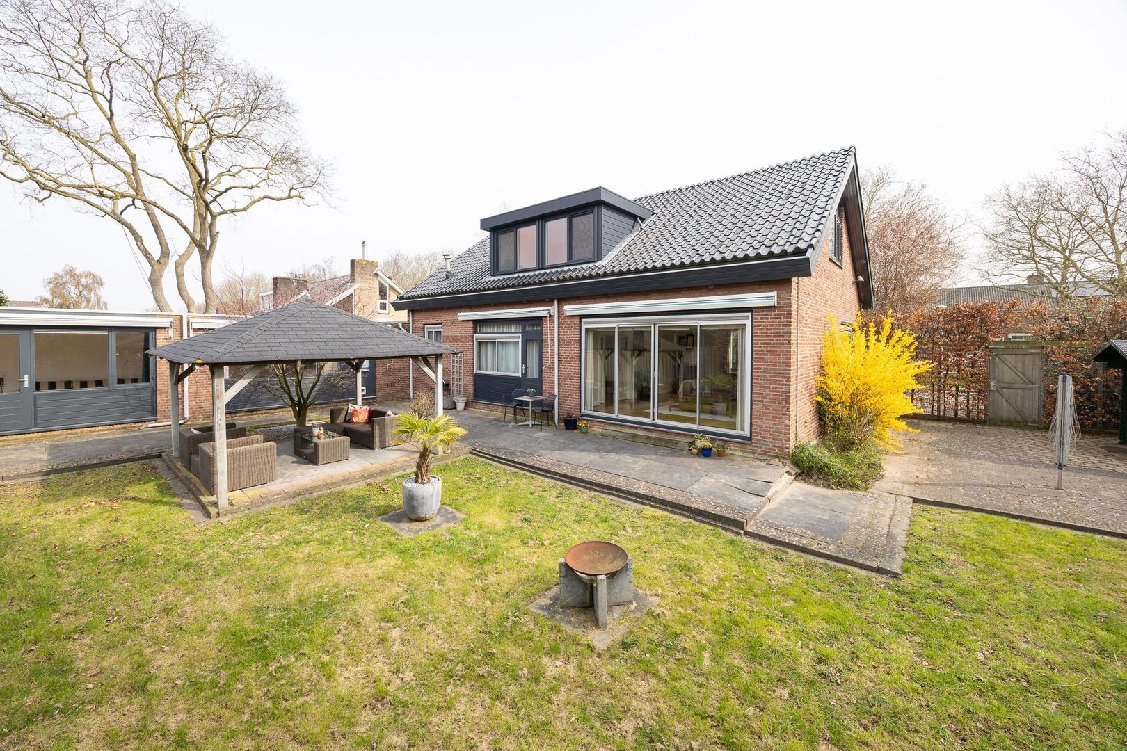 Ericapark 37, Alphen Aan Den Rijn foto-29 blur