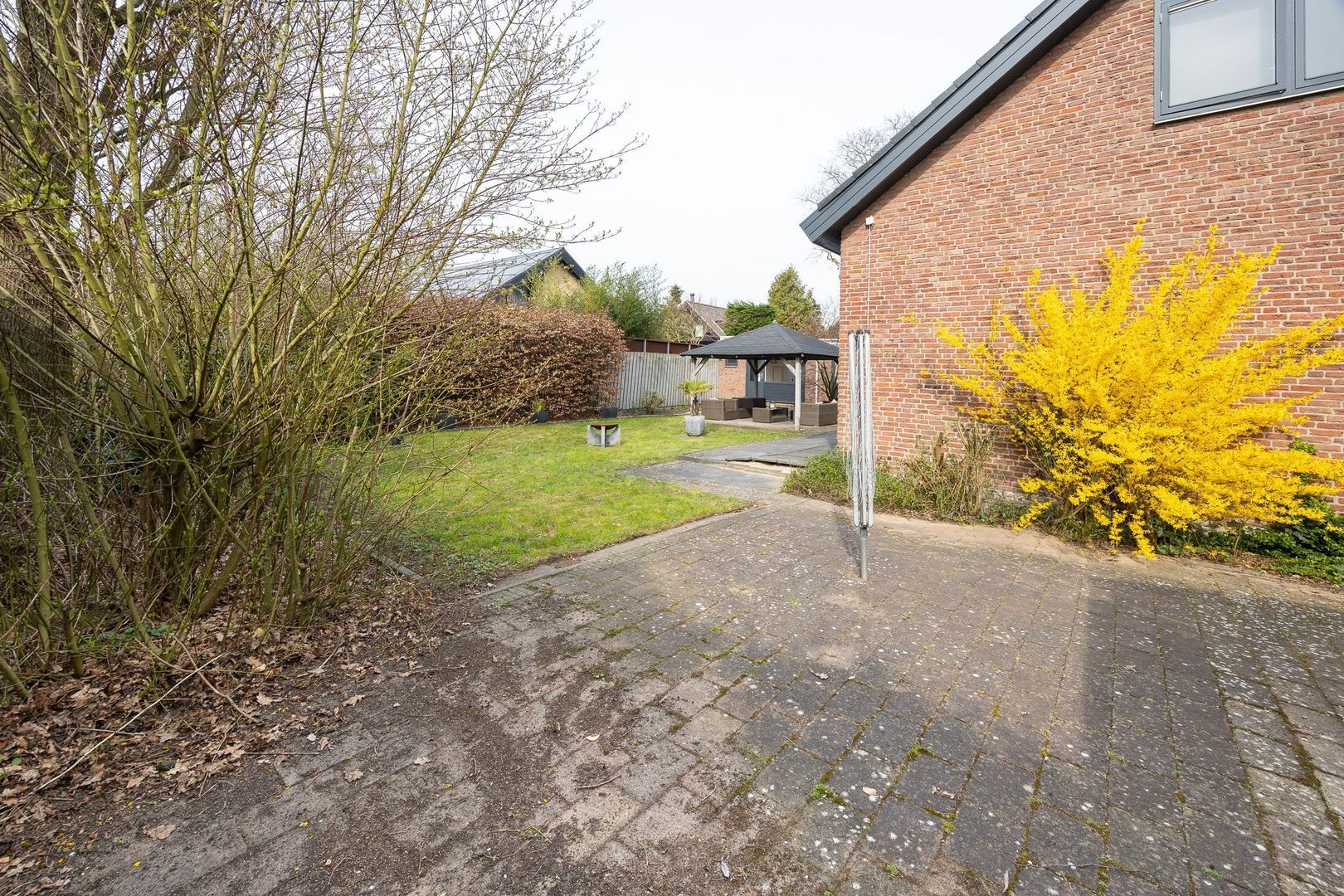 Ericapark 37, Alphen Aan Den Rijn foto-31 blur