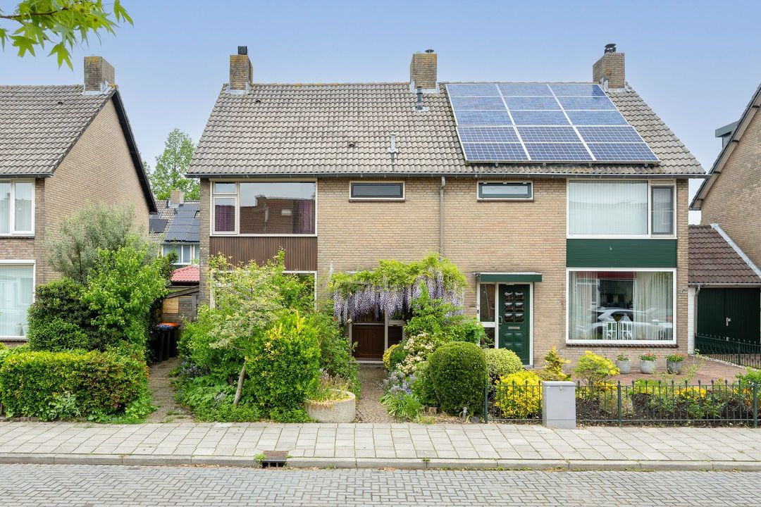 Vierambachtsstraat 34, Ter Aar