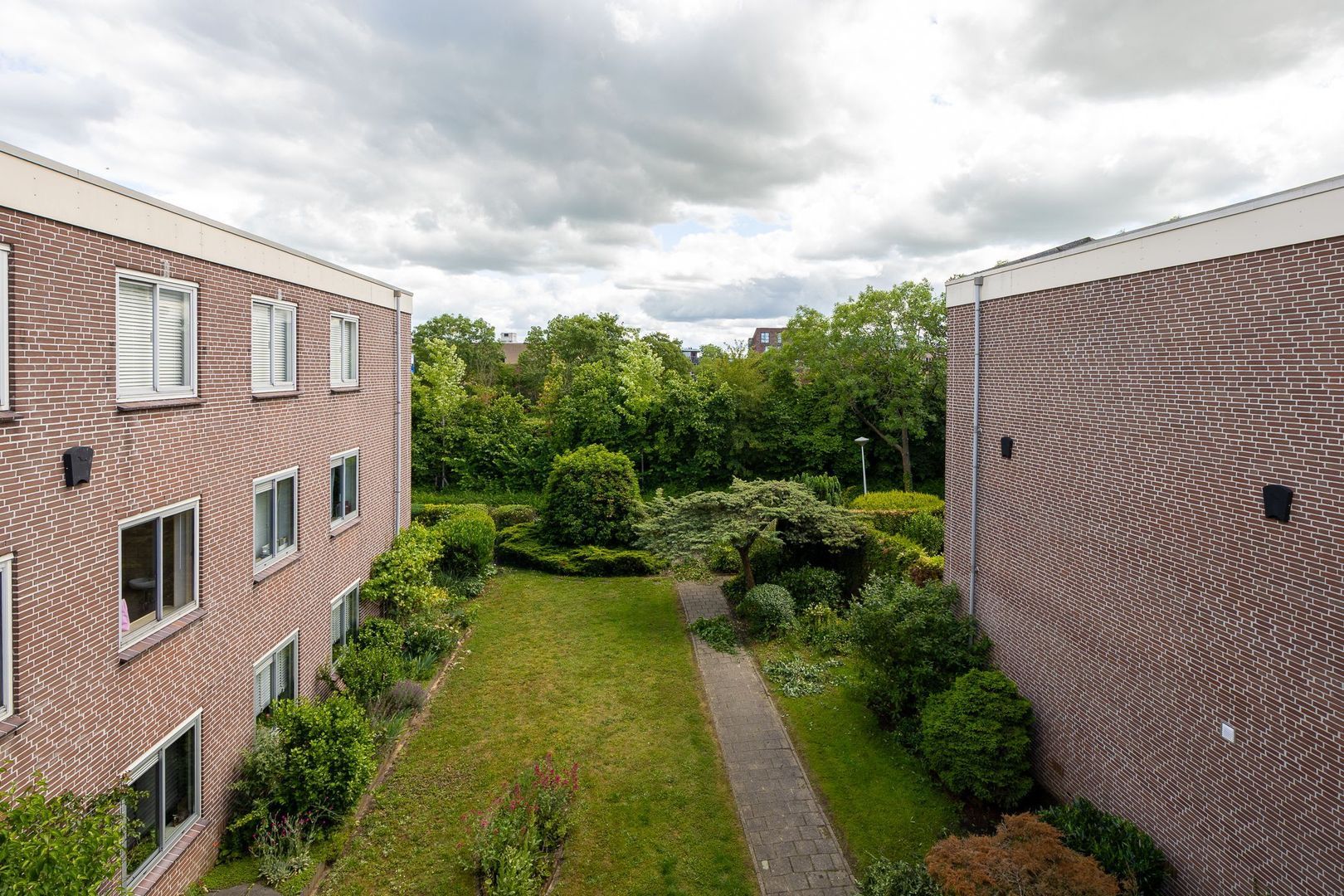 Groenoord 302, Alphen Aan Den Rijn foto-14 blur