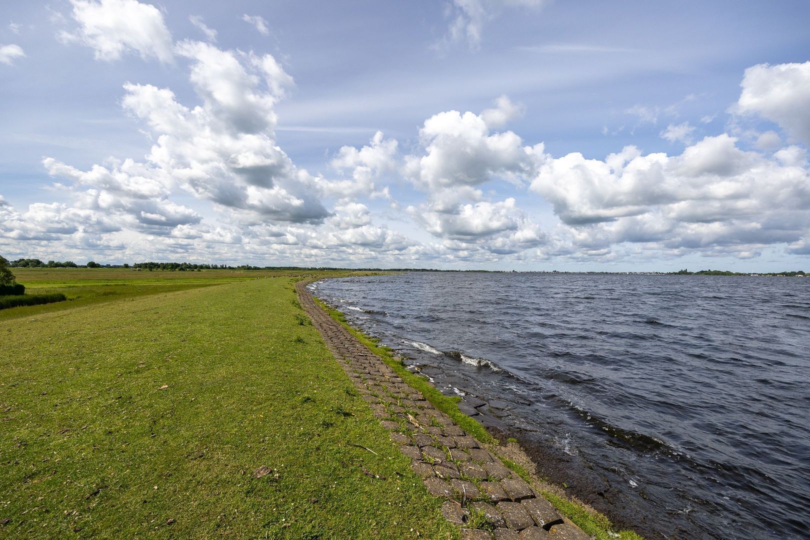 Suyderbon 35, Rijnsaterwoude foto-27 blur