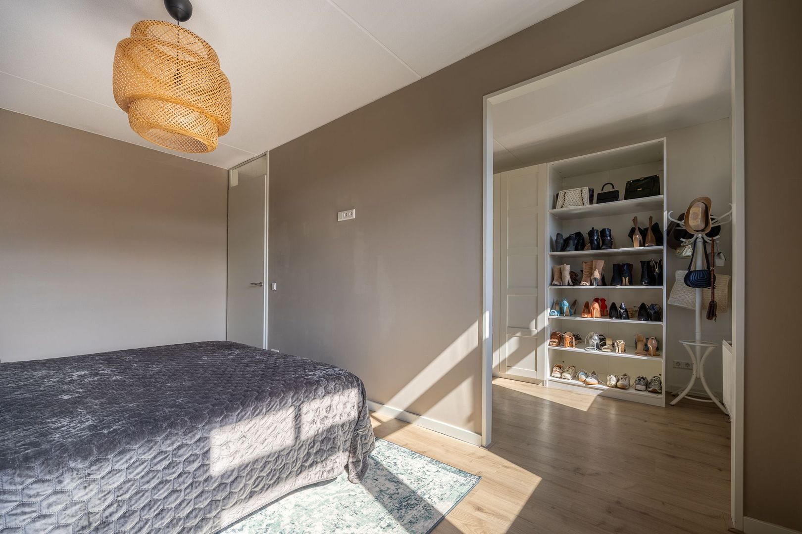 Hooftstraat 26, Alphen Aan Den Rijn foto-14 blur