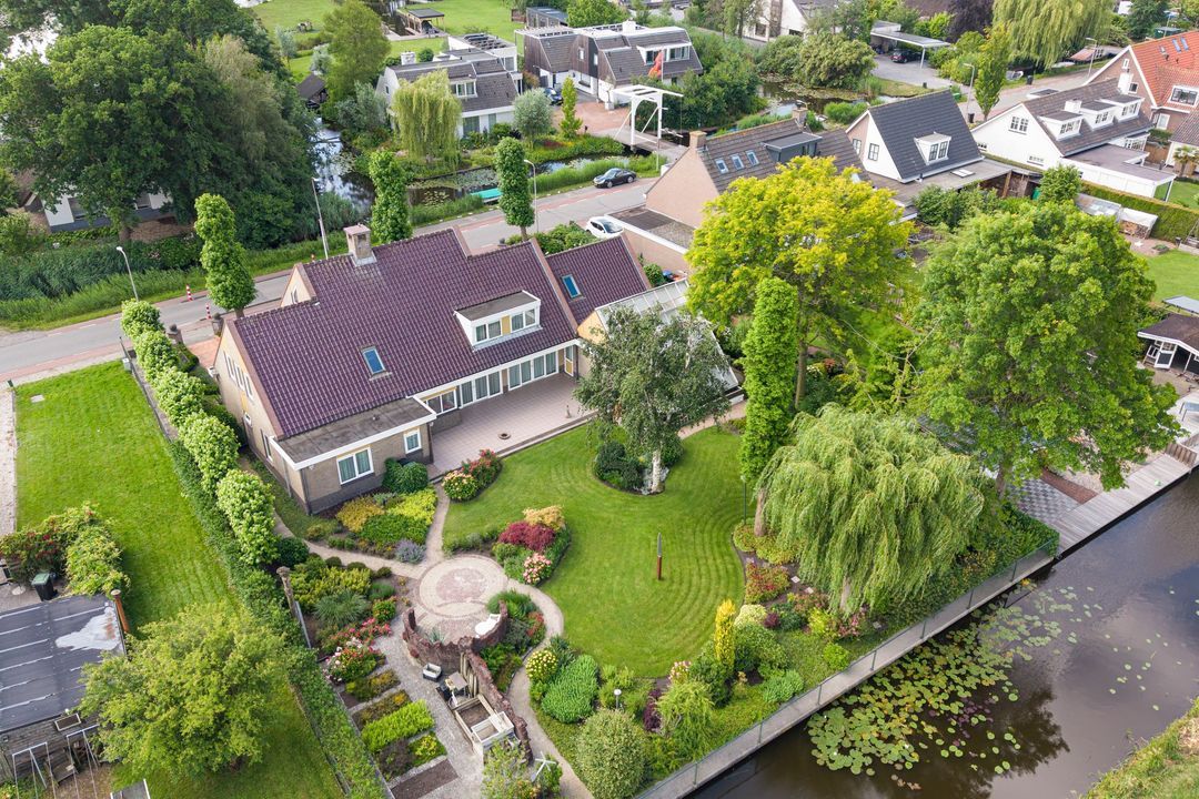Simon van Capelweg 45, Noorden